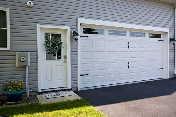 24/7 Emergency Garage Door Panel Replacement experts in Knik-Fairview, AK